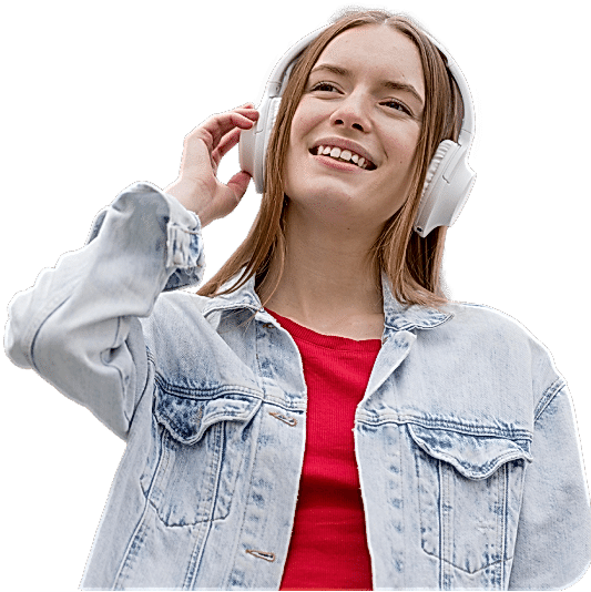 Девушка в наушниках